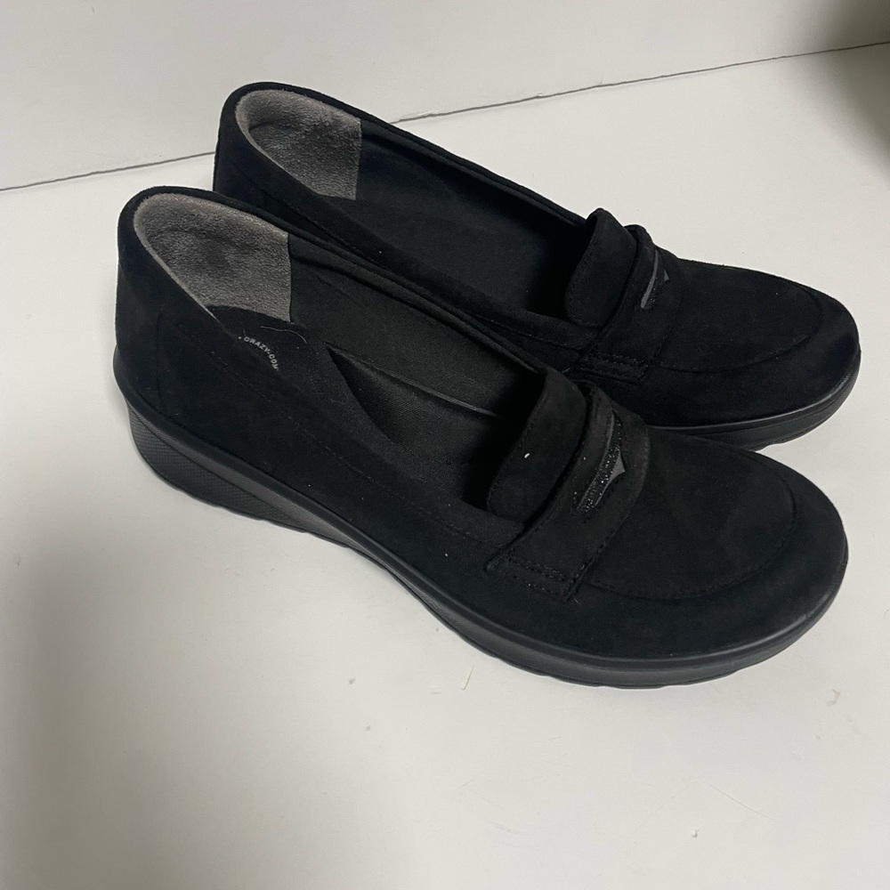 B Zees Gamma Black Loafers Women’s 10